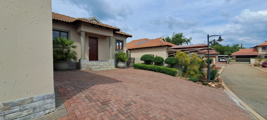 3 Bedroom Property for Sale in Ana AH North West